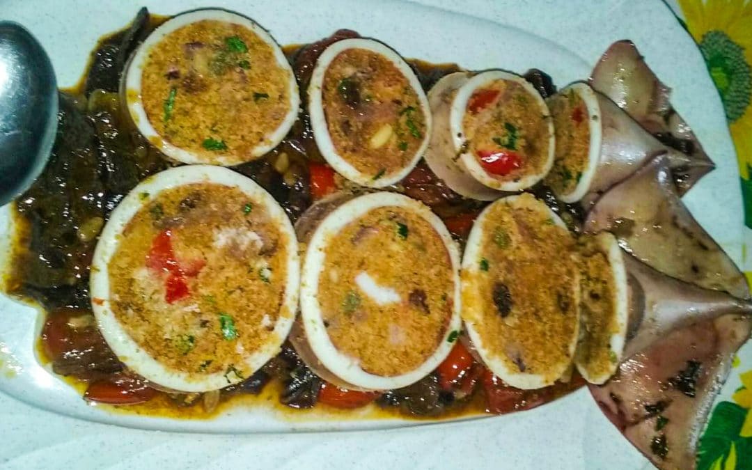 Totano Ripieno All’Eoliana: Un Classico della Cucina delle Isole Eolie