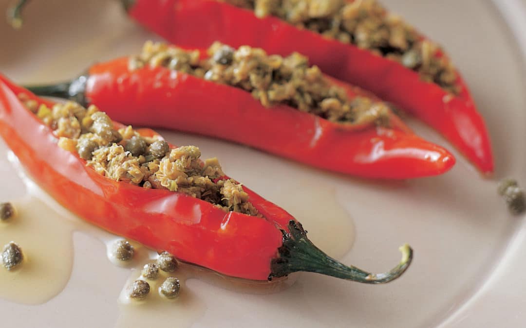 Peperoncini Ripieni Acciughe e Capperi di Salina
